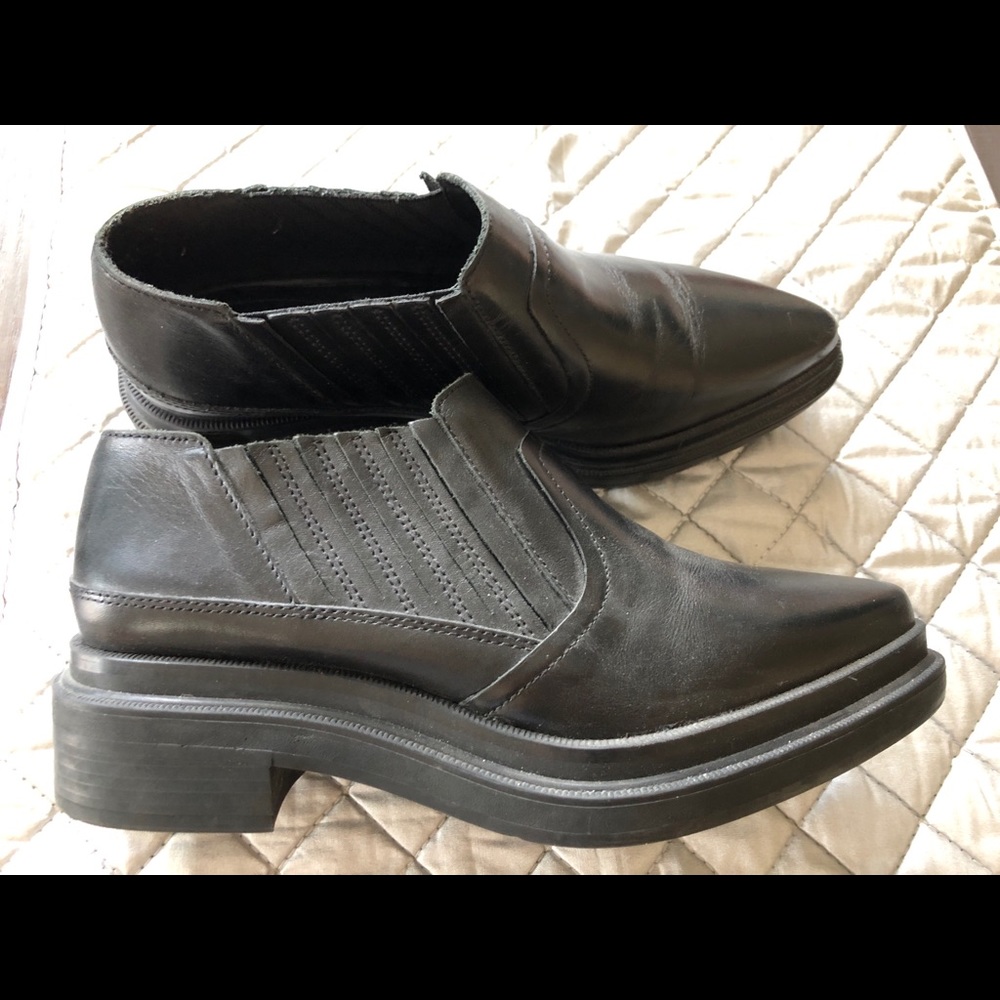 Zara | oxford leather slip on pointed toe shoes